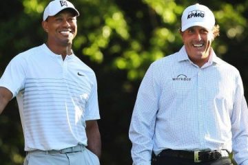 tiger-woods-and-phil-mickelson